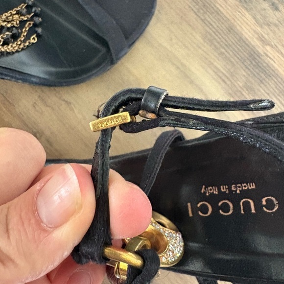 GUCCI by Tom Ford Black Satin Enamel Flower Charm Tassel Sandals Heels - Size 7 - Picture 8 of 10